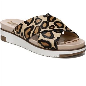 Audrea Slide Sandal in Leopard Print 
SAM EDELMAN